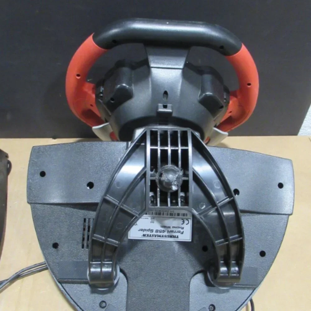 Xbox Thrustmaster Ferrari 458 Spider Racing Wheel with Pedals *Working*